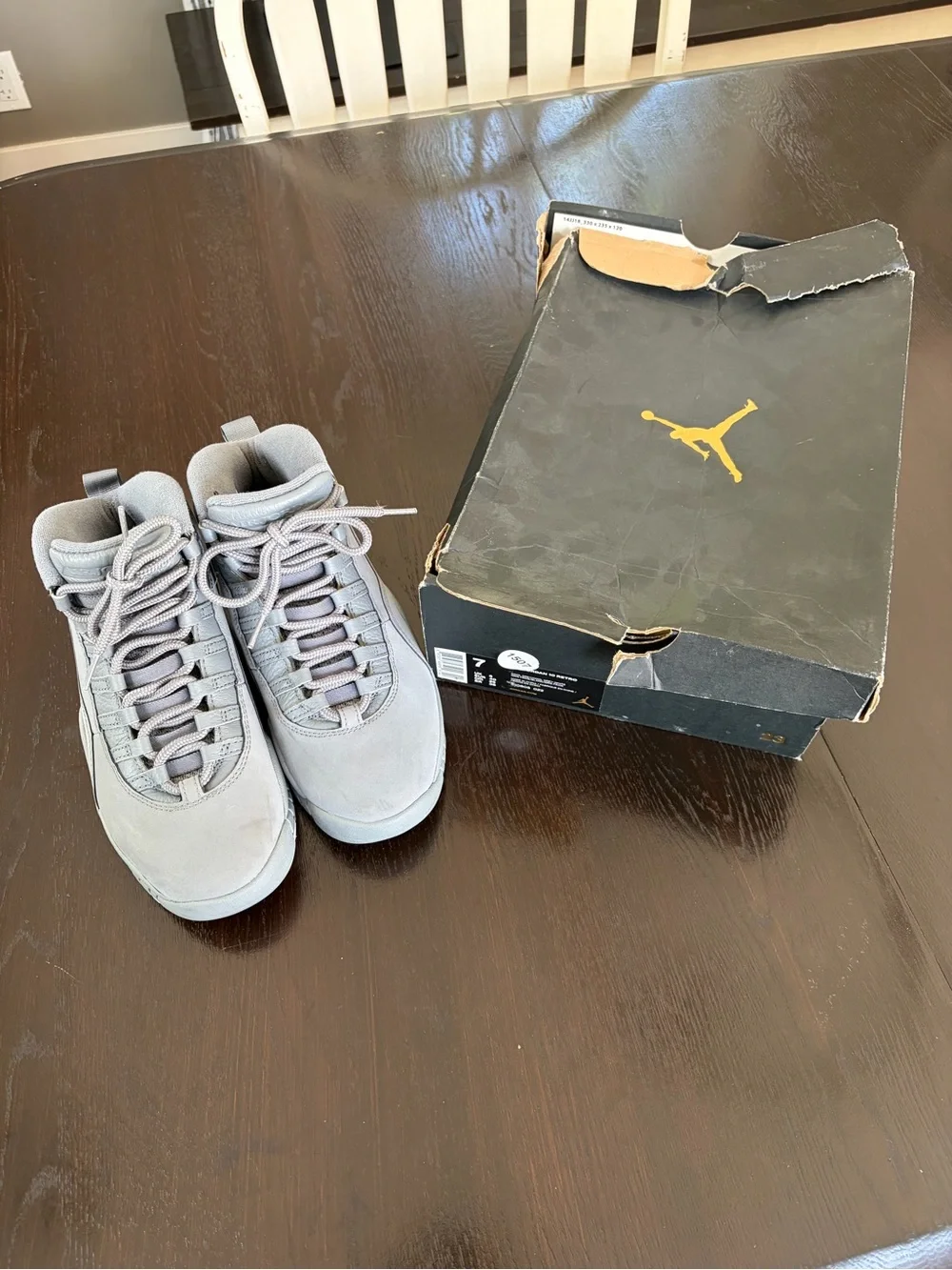 Jordan Men's Light Grey High-Top Sneakers